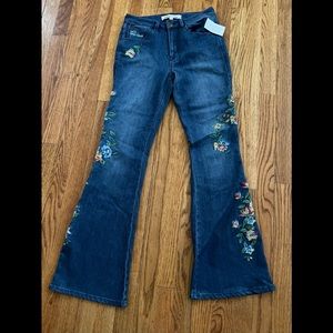 NWT FLORAL EMBROIDERED FLARE JEANS BY SHERYL CROW